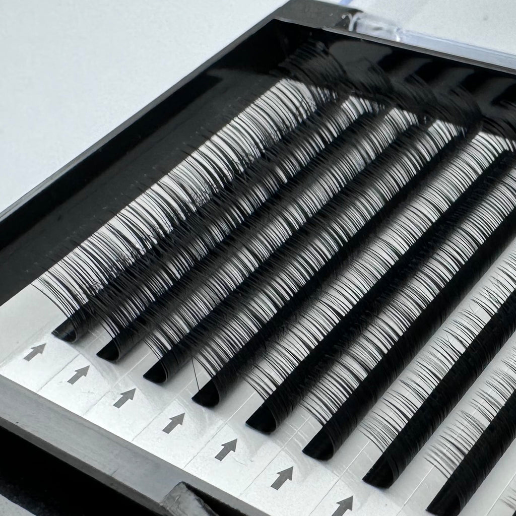 Elevate your beauty business with a wholesale supply of 0.07 D Curl individual eyelashes. Bulk purchase options for lash professionals and technicians looking for premium eyelash extensions.  Mejore su negocio de belleza con un suministro mayorista de pestañas individuales 0.07 D Curl. Opciones de compra al por mayor para profesionales y técnicos de pestañas que buscan extensiones de pestañas premium.